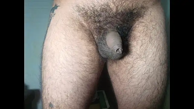 Show modela Uncut_Hairy_Dick na web-kameri