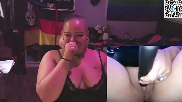 DarkBunnyPlay's Webcam Show