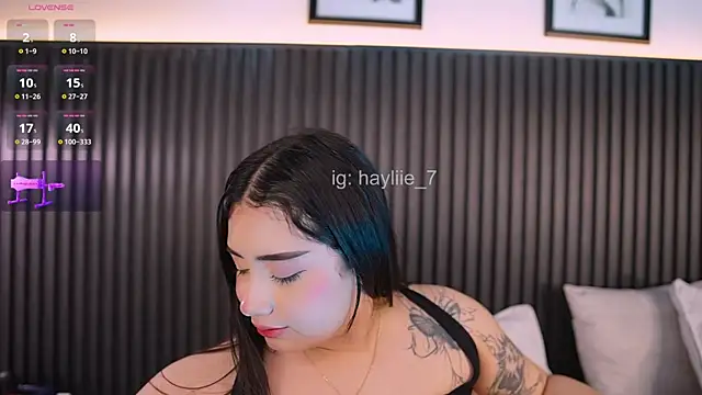 แชท XXX สดของ haylie_