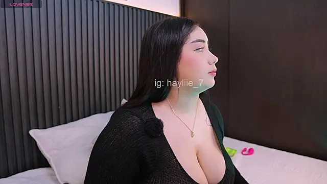 haylie_ Adlı Modelin Canlı XXX Sohbeti