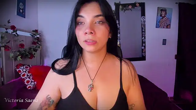 Chatroom XXX en direct de victoriaasaenz_