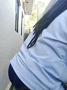 הופעת וובקאם של Nelly_jo