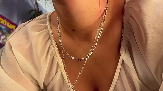 دردشة Sasha_moormeoow الجنسية المباشرة
