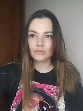 XXX chat uživo modela KrissSexi