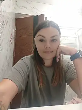 Chat +18 de KrissSexi ao vivo