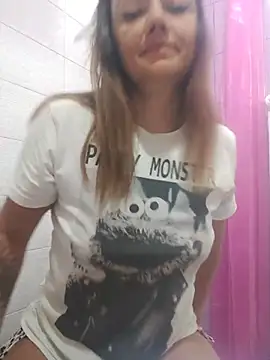 Chat +18 de KrissSexi ao vivo