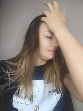 Show modela KrissSexi na web-kameri