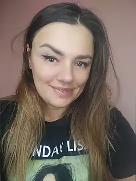 Chatroom XXX en direct de KrissSexi