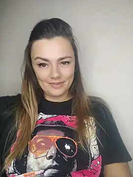 צ'אט XXX בשידור חי של KrissSexi