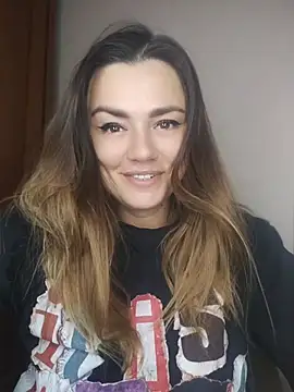 צ'אט XXX בשידור חי של KrissSexi