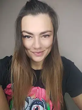 XXX chat uživo modela KrissSexi