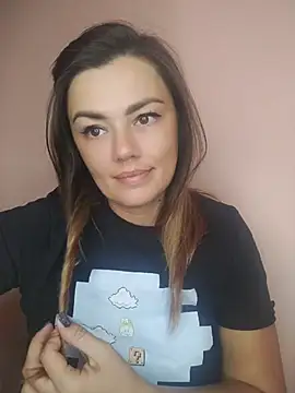 Chat +18 de KrissSexi ao vivo