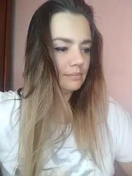 Онлайн чат XXX KrissSexi