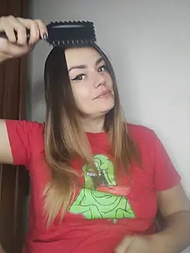 Chat +18 de KrissSexi ao vivo
