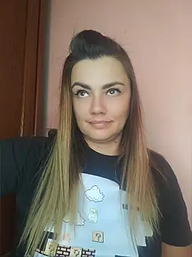 Chat +18 de KrissSexi ao vivo