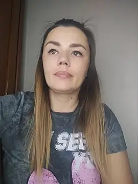 Онлайн чат XXX KrissSexi