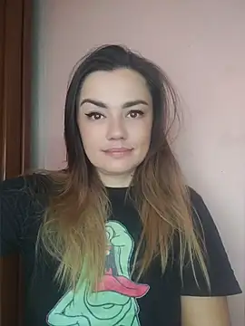Онлайн чат XXX KrissSexi