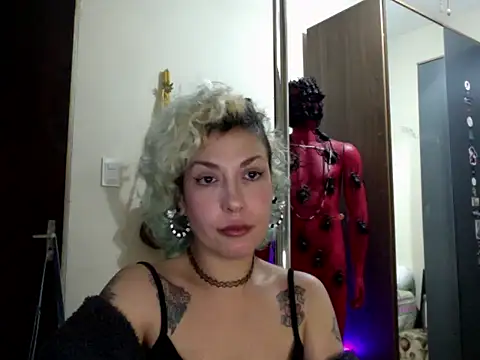 Chat XXX en directo de MariLouM