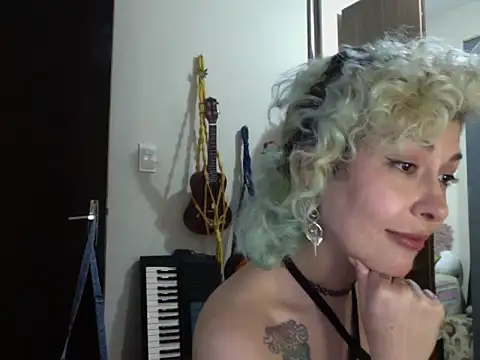 Chat XXX ao vivo de MariLouM