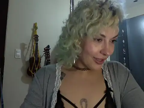 MariLouM Chat XXX in diretta