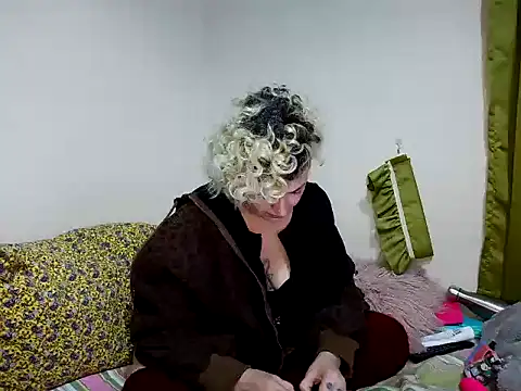 MariLouM live XXX chat