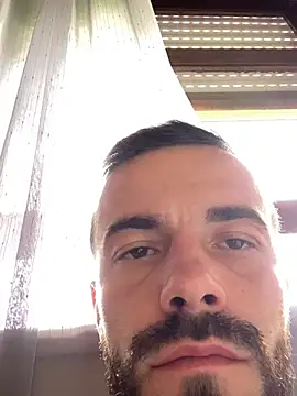 mihaixxx1's Webcam Show