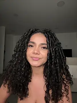 Curlyierr Show in webcam