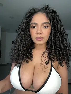 Czat XXX na żywo – Curlyierr