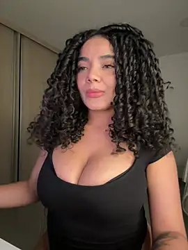 Curlyierr ওয়েবক্যাম শো