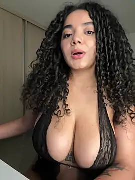 Curlyierr – webcam-show