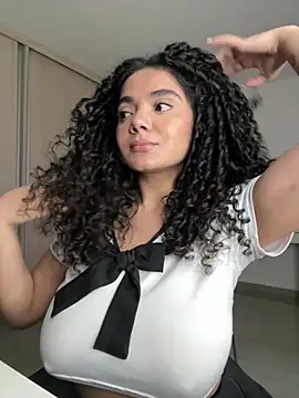 Curlyierr's Webcam Show