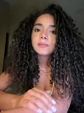 Curlyierr's Webcam Show