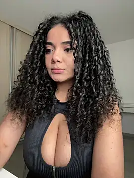 Curlyierr's Webcam Show