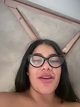 Issane_Peru Show in webcam