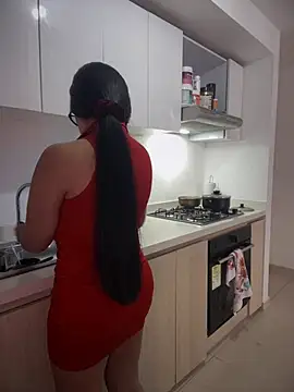 Issane_Peru 现场XXX聊天