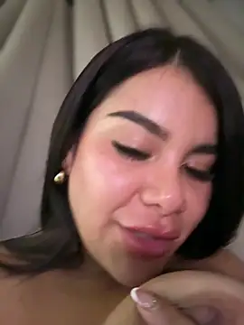 Issane_Peru Show in webcam