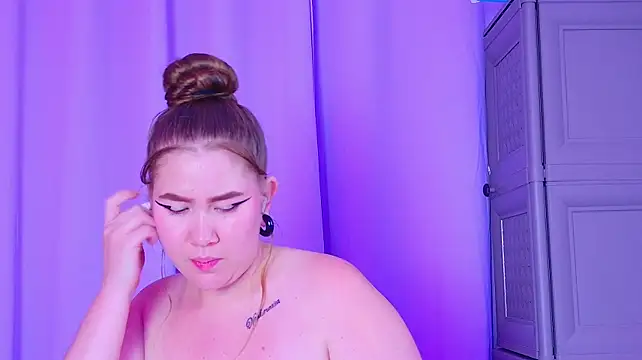 NathaxaLeans' Webcam Show