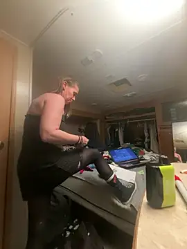 LilMissKaos Show in webcam