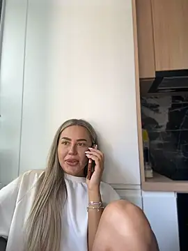 BarbieDoll13 Chat XXX live