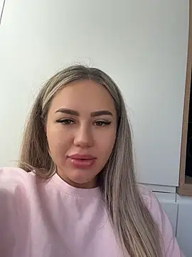 BarbieDoll13 Webcam show
