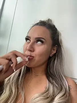 BarbieDoll13's Live XXX Chat