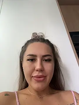 BarbieDoll13's Live XXX Chat