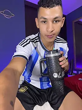 Pertunjukan Kamera Web liuscast22
