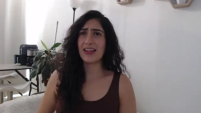 MIYESSI Chat XXX in diretta