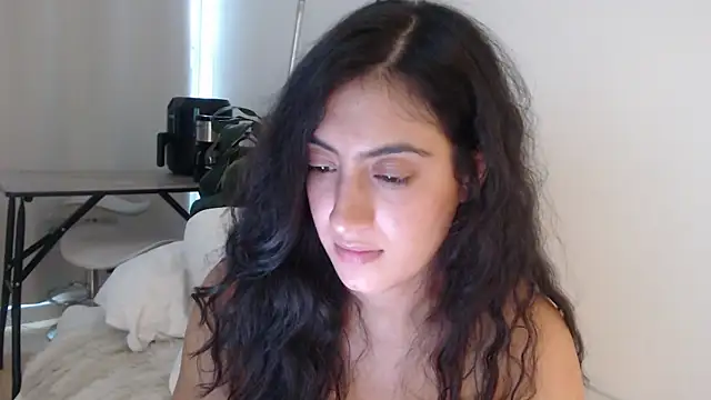 Chat XXX en directo de MIYESSI
