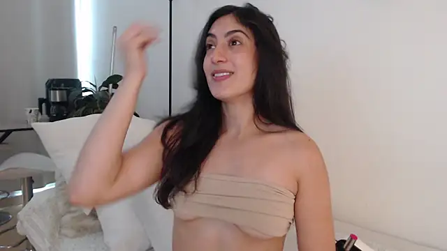 MIYESSIn Live XXX chat