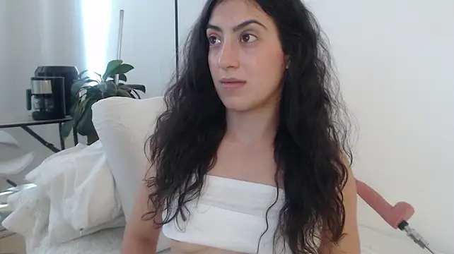 MIYESSI's Live XXX Chat