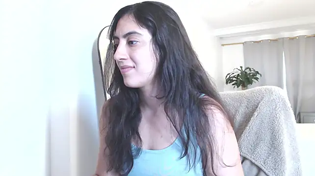 MIYESSI – Live XXX-chat
