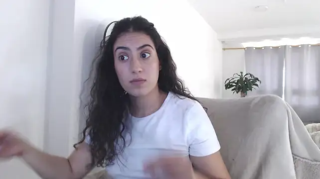 MIYESSI's Live XXX Chat