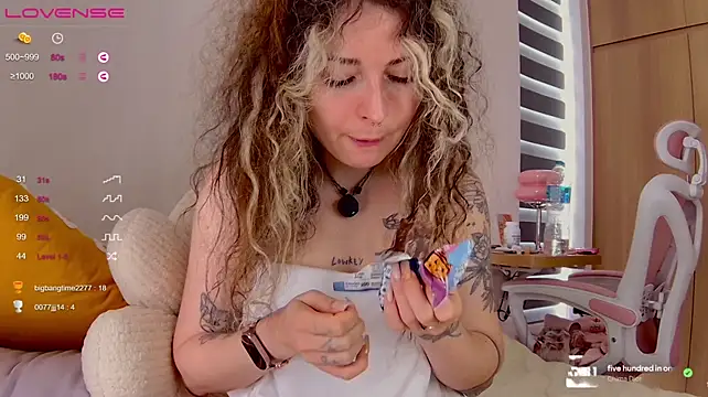 Chat +18 de IttyKitty ao vivo